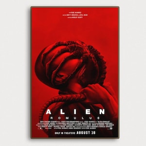 Puede incluir: Un póster de película rojo para la película "Alien: Romulus" con un primer plano de la cara de una criatura con una cuerda alrededor del cuello. El texto "Alien: Romulus" está en letras blancas y la fecha de estreno "16 de agosto" está en letras blancas.