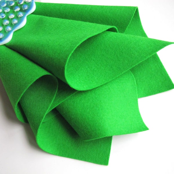 Wool Felt Square, Sprout Green, 18 Inch (46 cm), 100% Merino, Non Woven Wool