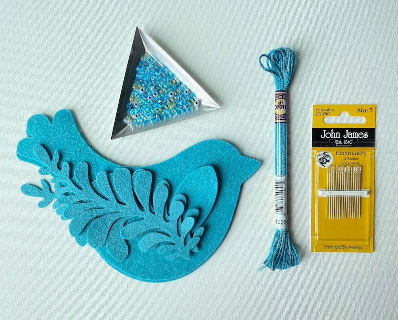 Pincushion Kit, Beaded Bird, DIY Kit, Hand Stitching Project, Bermuda Blue Bird, Stitchery Kit Bild 3