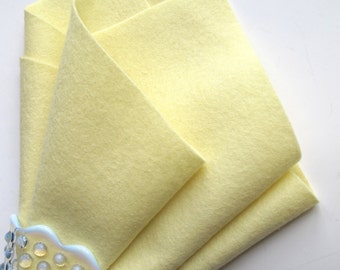 Light Yellow Felt, 100% Merino Wool, Felt Sheet, Pastel Felt, Soft Felt, Non Woven Wool