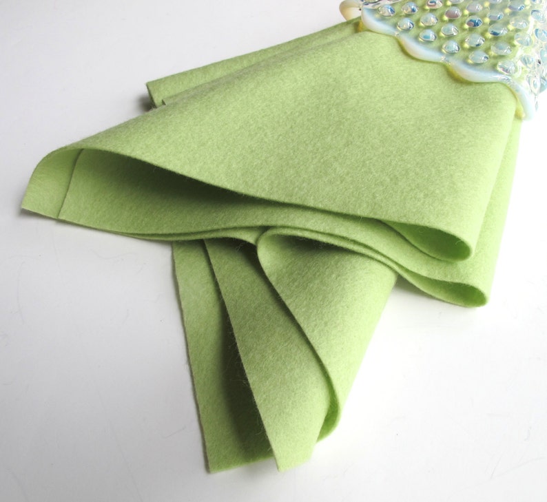 Light Green Felt, 100% Wool, Pastel Green Felt, Wool Applique, Toxin Free, Washable Bild 3