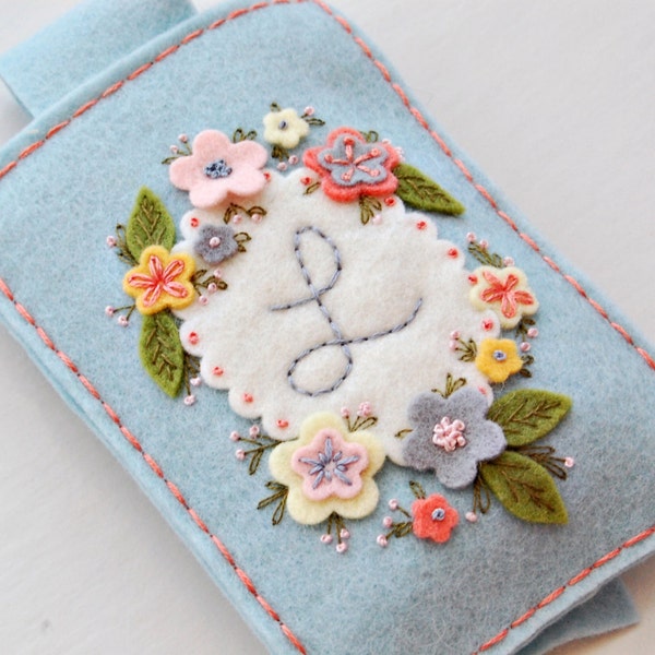 DIY Phone Case, Cell Phone Sleeve, Gadget Cover, DIY Sewing KIT, Embroidery Kit, IPhone Case, Felt Cozy, Needlecraft Kit, Sewing Pattern