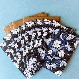 Ensemble de cartes de correspondance papillon de nuit par Katie Daisy - cartes de papeterie vierges - cartes de correspondance inspirées de la nature - cartes d'art uniques de papillon de nuit
