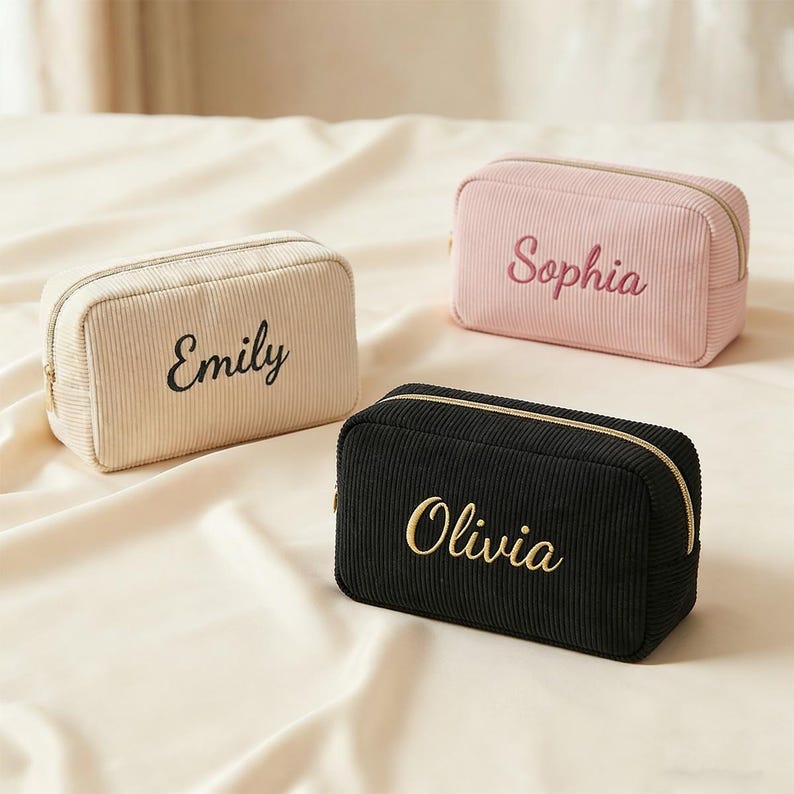 Borsa per il trucco personalizzata con nome, pochette per il trucco personalizzata con ricamo, borsa per cosmetici in velluto a coste, regalo per lei immagine 3