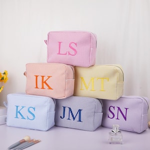 Borsa da toilette con monogramma, borsa per il trucco, regali per damigelle d&#39;onore, borsa per il trucco da viaggio personalizzata, borsa portaoggetti di grande capacità, borsa per il trucco con nome ricamato