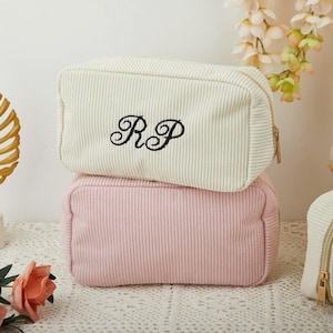 Bolsa de maquillaje con letras bordadas personalizadas, bolsa de maquillaje portátil con cremallera, bolsa de regalo para dama de honor, regalo para el Día de la Madre, bolsa de maquillaje pequeña de viaje.