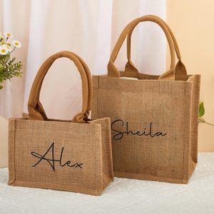 Personalised Burlap Tote, Personalized Tote Bag For Bridesmaid, Best Wedding Welcome Bag, Bridesmaid Gift Bags, Gift for Her Beach Jute Gift