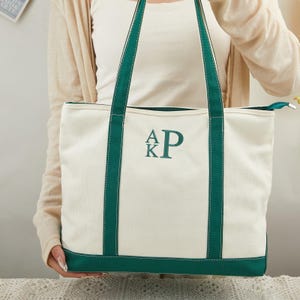 Custom Tote Bag with initials, Bridesmaids Gift Bag, Embroidered Name, Canvas Tote Bag, Bride Gifts,Beach Bag,Personalized Gift,Gift for Her