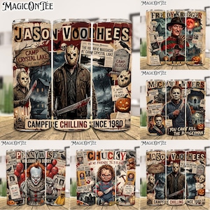 Peut inclure: Une collection de gobelets cylindriques représentant des personnages de films d'horreur, notamment Jason Voorhees, Freddy Krueger, Michael Myers, Pennywise et Chucky. Chaque gobelet présente des illustrations graphiques et des textes thématiques.