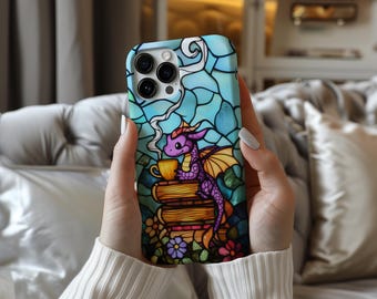 Étui pour portable en faux vitrail Book Dragon, cadeau pour amoureux de la fantaisie, housse de protection (iPhone et Samsung)