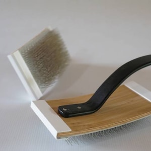 Carder Cleaning Brush – Susan's Fiber Shop