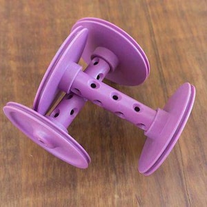 Majacraft Colored Plastic Bobbin - Rosebright Pink