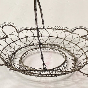 Antigue (late 1800s) Fancy Wire Display Fruit Basket with Swing Handle