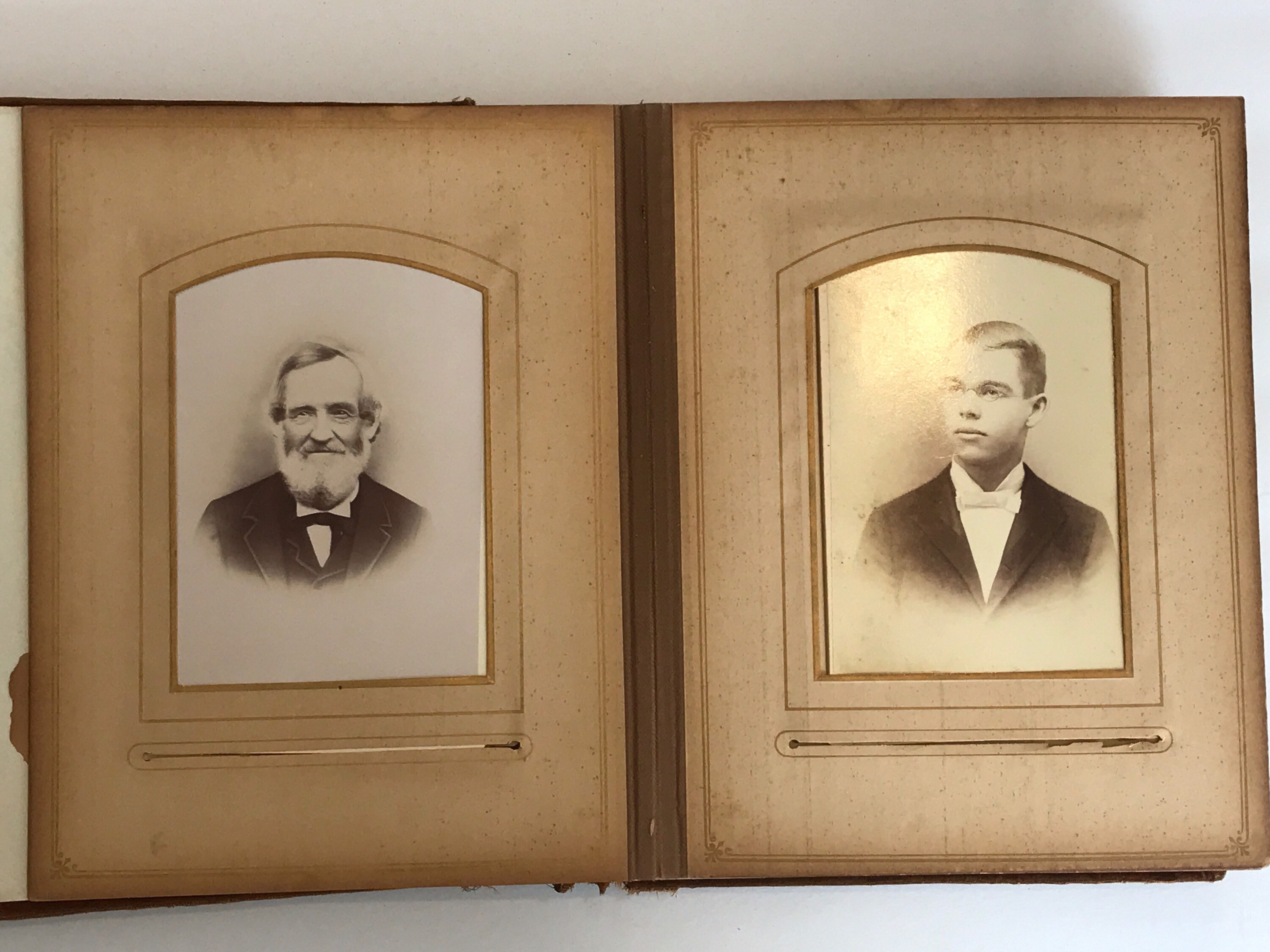 Antique Victorian Photograph Album Velvet Covers With 25