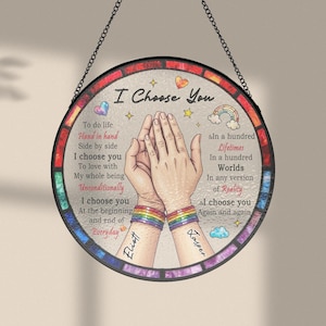 Atrapasueños LGBT personalizado para parejas: vitral redondo con arcoíris, decoración de ventana "Te elijo" para aniversario o regalo de orgullo gay y lésbico.