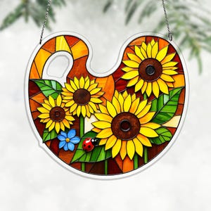 Pode incluir: Um conjunto de três canecas de cerâmica com acabamento fosco e salpicado. As canecas são em tons de creme, cinza claro e cinza escuro. Cada caneca tem um design simples e minimalista, ideal para café ou chá.