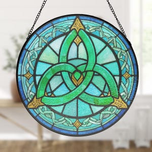 Celtic Knot Stained Glass Suncatcher, Shamrock Window Hanging, St. Patrick’s Day Decor, Irish Lucky Clover Gift, Green Glass Art