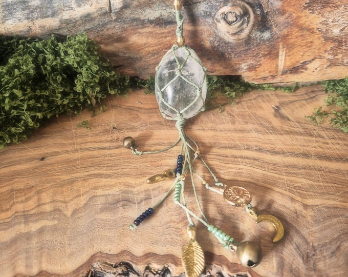 Macrame keychain with rock crystal | Handmade | Boho spiritual | Crystal keychain | Gift idea