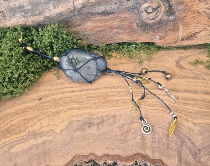 Macrame keychain with labradorite | Protective stone | Handmade | Spiritual crystal pendant | Boho Witchy