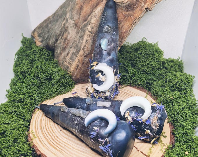 Hand-rolled taper candle – Dark Moon magic & new beginnings