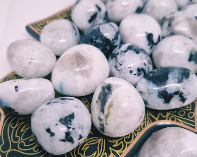 Moonstone tumbled stone