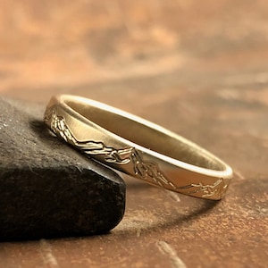 Delicate mountain ring, narrow 14k YELLOW GOLD *3 mm wide x 1.5 mm thick* Solid 14k gold dainty wedding band, engraved mountains
