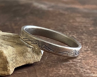 Sterling silver mountain ring, 3 mm wide simple wedding band, solid sterling silver with dark patina, engraved mountains
