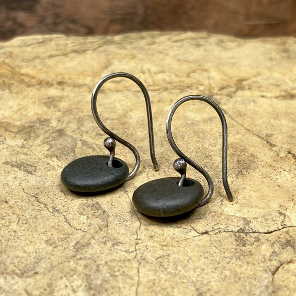 Tiny beach stone earrings, lightweight black stone earrings, handmade sterling silver earwires, 1 inch long. (#67)