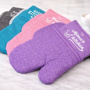 Personalized Oven Mitt & Pot Holder, 2 Piece Kitchen Gift Set, Silicone Oven Mitt, Wedding Gift, Mother's Day Gift, House Warming, Cooking