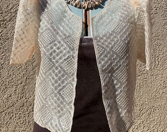 Filipina LACE BOLERO - Light Peach