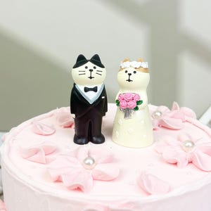 Wedding Figures Super Cute Cat Newlyweds Figurines Set, Adorable Cat Cake Toppers Figures Wedding Cake Toppers, Wedding Decor Gifts for Her