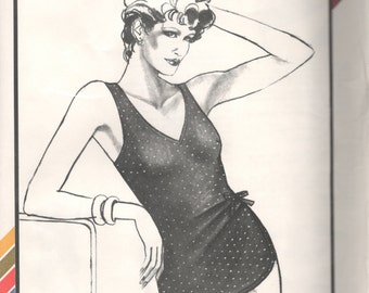 Stretch & Sew 1330 jaren 1980 Missers ROK BADPAK Patroon V-hals Womens Vintage Naaipatroon Buste 30 - 44 ONBESNEDEN