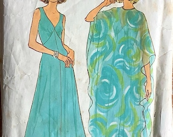 1970s Simplicity 7183 Womens Vneck Dress and Cocoon Float Poncho