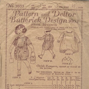 Op de afbeelding: Een vintage naaipatroon voor een romper voor kinderen, met drie verschillende aanzichten. Het patroon is voor maten 1 tot 5 jaar, met borstmaten van 20 tot 23,5 inch. Het patroon bevat instructies voor het maken van de romper met contraststof voor zakken en een kraag. Het patroon is van Butterick Design 3903 en kost 30 cent.
