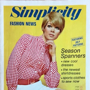 Simplicity Fashion News 1968 mit Juli Saison Schraubenschlüssel Muster Counter Brochure Booklet Leaflet O