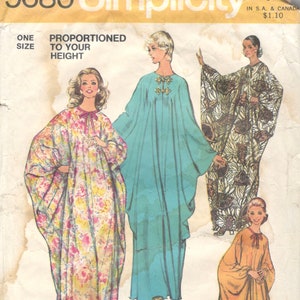 Butterick 6244 1970s MARY QUANT Puff Sleeve Buttoned Waist