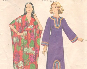 Simplicity 5315 1970s Misses CAFTaN Pattern Kimono Sleeve Womens Vintage Sewing Pattern Size Small Bust 31 32 OR Medium Bust 34 36 Or Lg