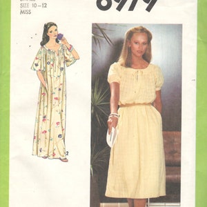 Simplicity 8979 1970s Misses Pullover CAFTAN Dress Pattern Raglan Sleeve Options Womens Vintage Sewing Pattern Size Small Bust 32 34 UNCUT