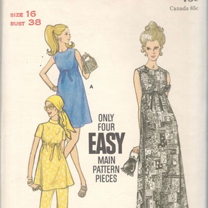 Può includere: Un modello di cucito vintage per abiti da maternità. Il modello include tre stili diversi: un abito corto blu, un abito lungo giallo e un abito lungo con motivo bianco e nero. Il modello è etichettato "Butterick 5793" e include le taglie dalla 8 alla 16.
