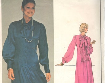 Vogue 1195 1970s Designer Day Evening Dress Pattern Womens Vintage Designer Sewing Pattern Size 8 Bust 341 UNCUT