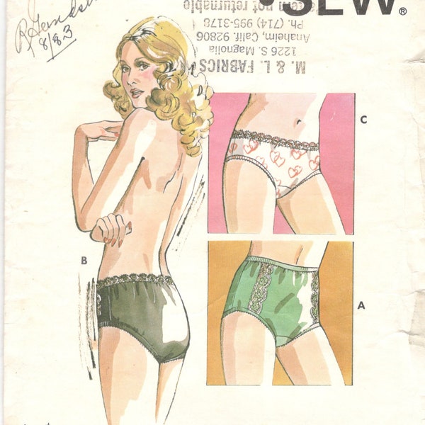 Kwik Sew 718 of 719 jaren 1970 mist lingerie slipje patroon 3 stijlen Womens Vintage naaipatroon maat 3 4 5 6 taille 22-27 of 7 8 9 10 ONBESNEDEN