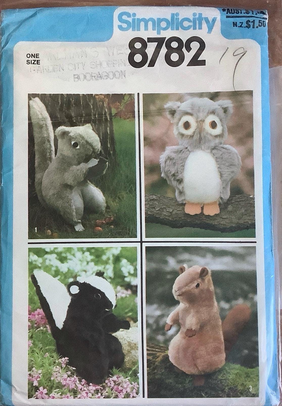 アニマルパターンの本　PATTERN'S 8 ANIMALS A to Zoo - Tossed Animal Silhouettes – Boxer Craft House