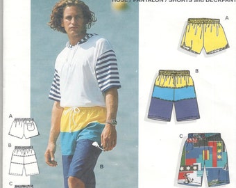 Burda 4825 Surf Shorts Jams Pedal Pushers Deck Pants Pattern Modello per adulti da uomo Super Easy Vintage Sewing Pattern 38 40 42 44 46 48