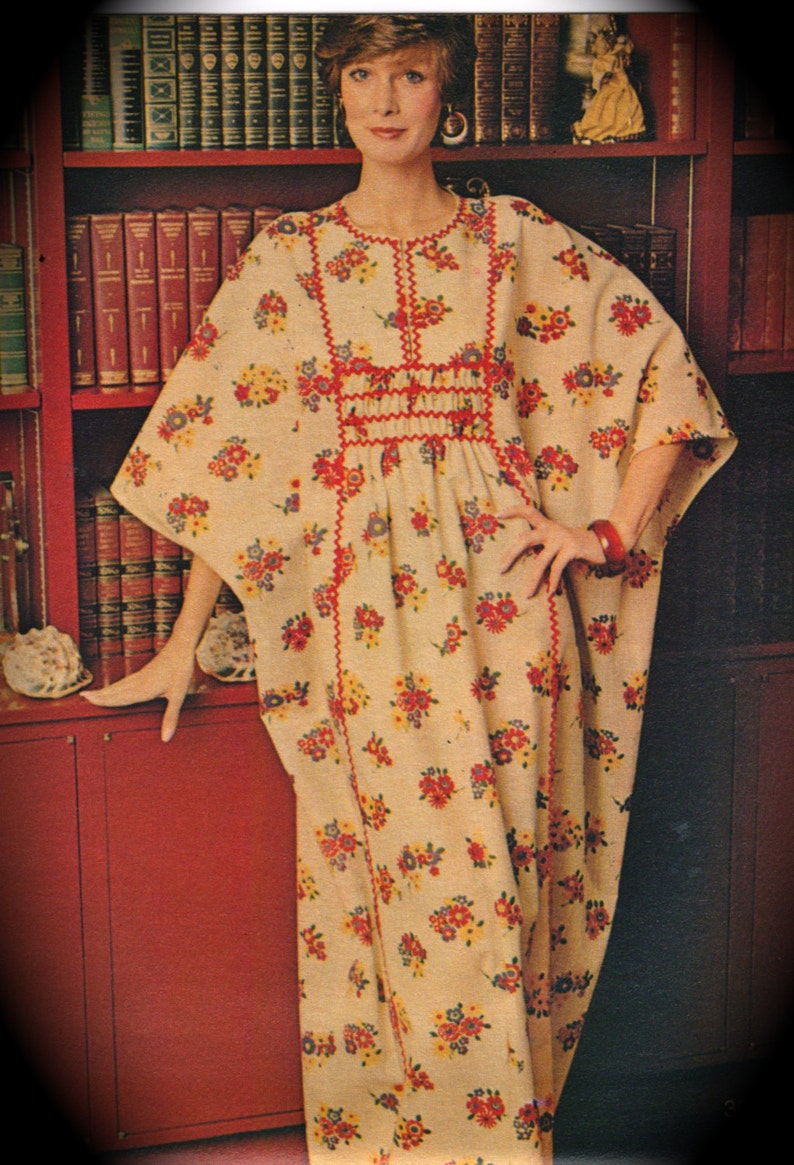 McCalls 3617 1970s Misses Batwing CAFTAN Pattern Contrast Princess Seams Womens Vintage Sewing Size Sm B 31 32 Or Medium
