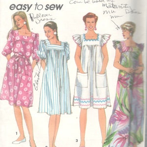 Op de afbeelding: Simplicity naaipatroon 7830, met vier pullover jurk ontwerpen. Het patroon bevat illustraties van jurken in verschillende stijlen, waaronder een roze bloemenprint, blauwe strepen en een bloemenprint. De tekst "easy to sew" is zichtbaar.