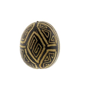 Handmade Shipibo Shaker Egg – Handcrafted Percussion Instrument from Peru