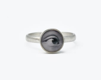 Eye Photo Ring/Personalized/Small Round