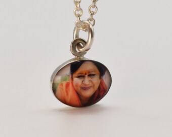 Dije con foto/Pequeño óvalo de plata de ley de 8 x 10 mm/Regalo con foto personalizado