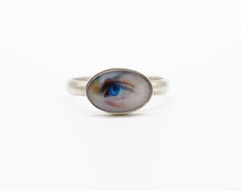 PERSONALIZED Tiny Oval Eye Photo Ring