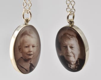 Colgante fotográfico ovalado grande de doble cara personalizado / Cristal y plata de ley
